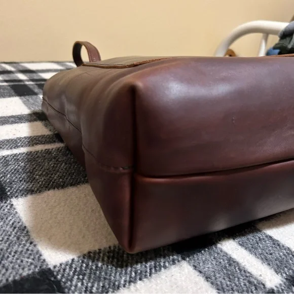 Portland Leather Goods PLG Original Crossbody Tote in Cognac - Picture 6 of 15